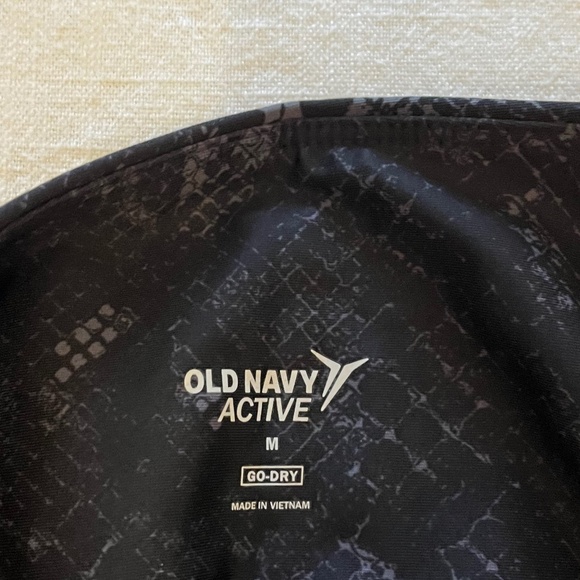 Brand New OLD NAVY Active Biker Shorts, Size Medium - Picture 2 of 5